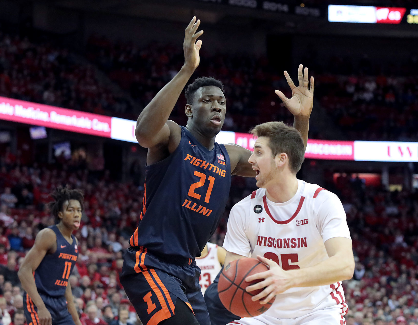 UWvIllinois12.jpg